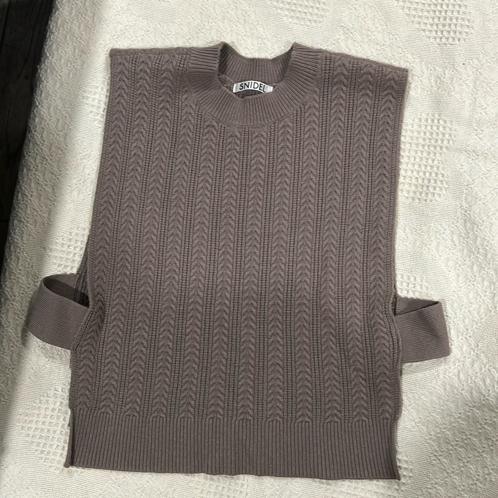 SNIDEL open side layering sweater vest